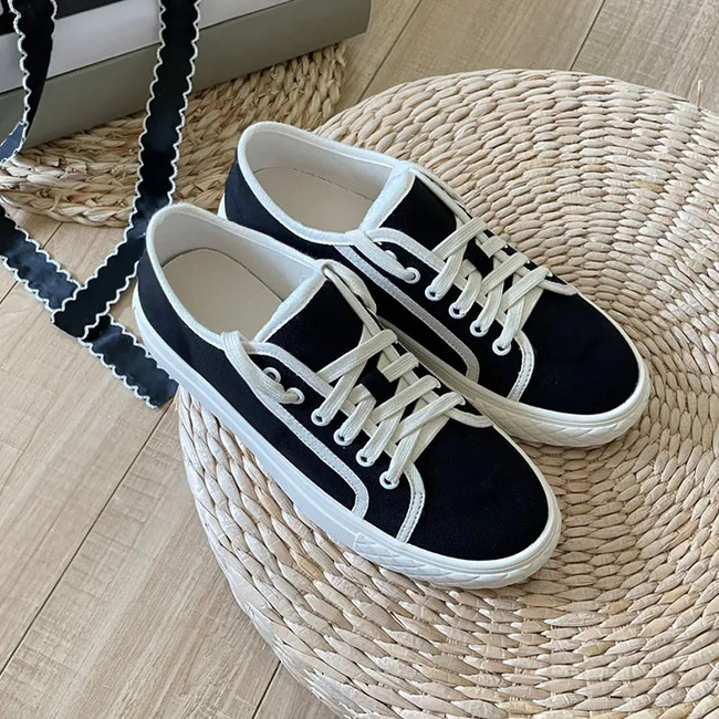 Canvas Shoe